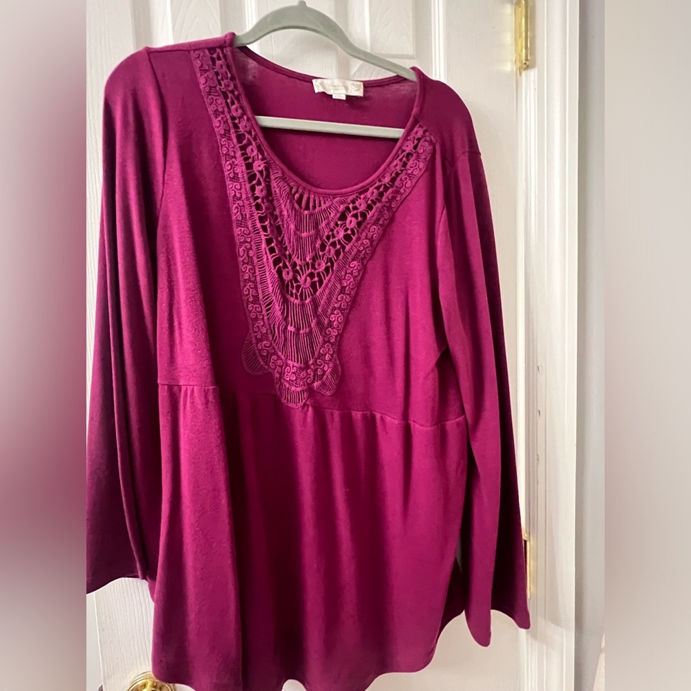 Suzanne Betro Weekend XL red crochet detail top